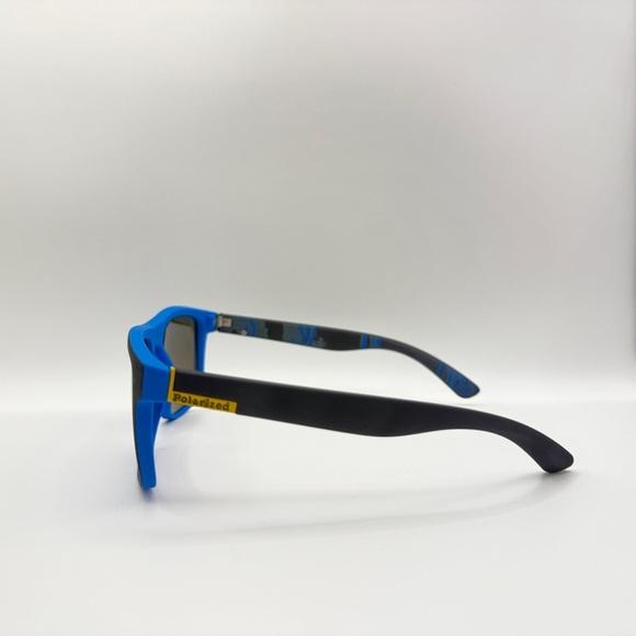 Fresh and Stylish Polarized Glass with Contrast Colors, PC Frame - Picture 5 of 8